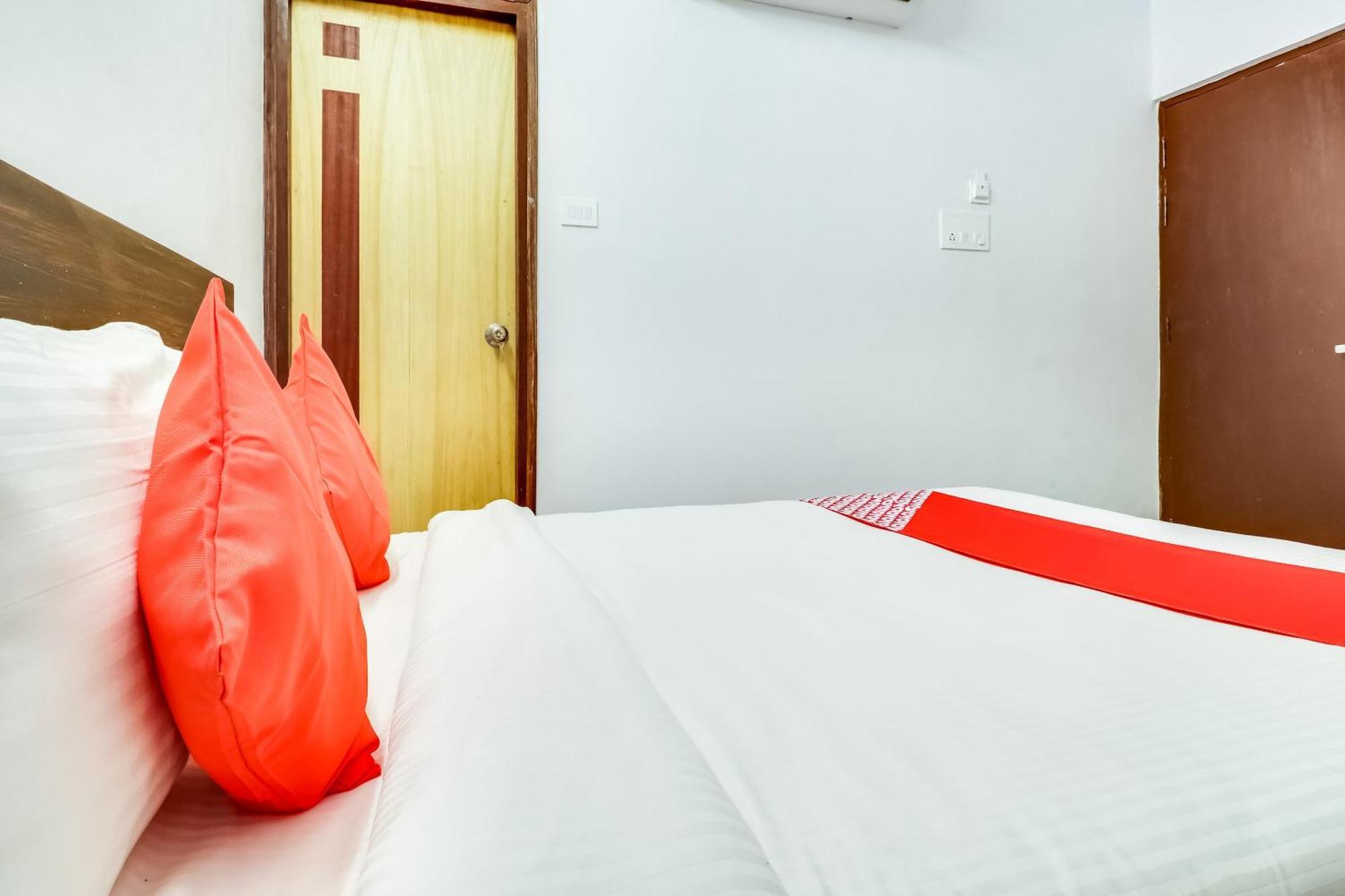 Hotel O The Velvet Chinhat Tiraha المظهر الخارجي الصورة
