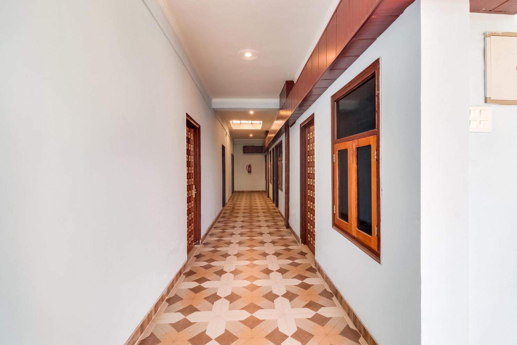 Hotel O The Velvet Chinhat Tiraha المظهر الخارجي الصورة