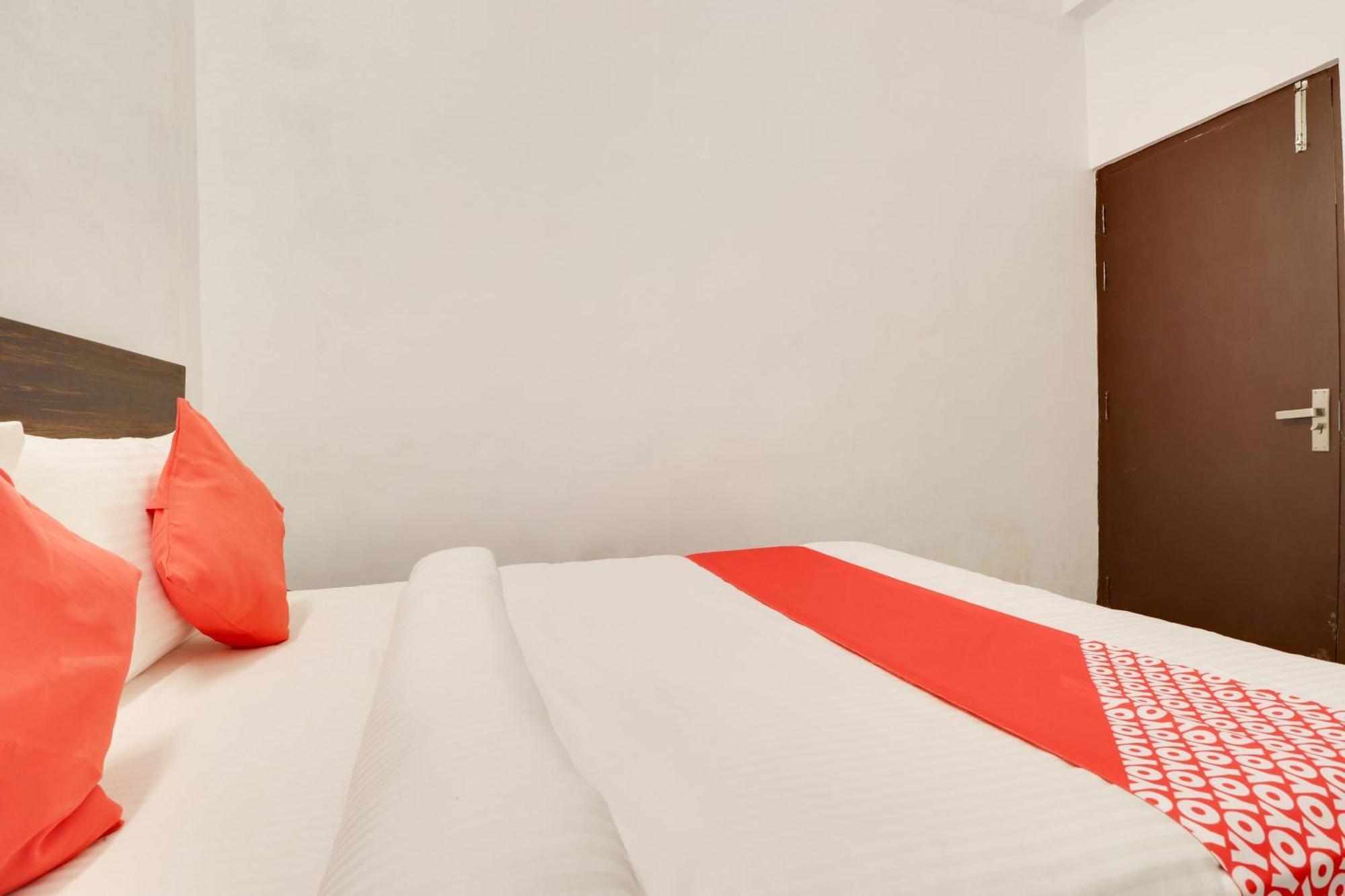 Hotel O The Velvet Chinhat Tiraha المظهر الخارجي الصورة