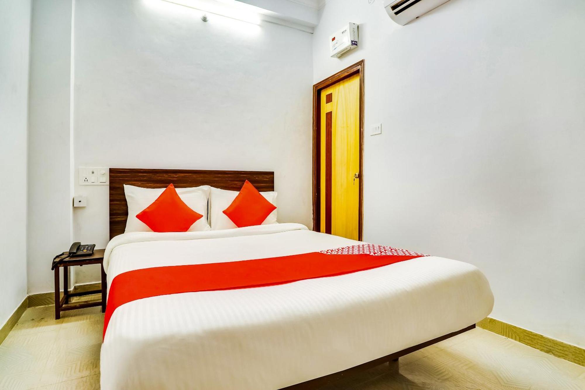 Hotel O The Velvet Chinhat Tiraha المظهر الخارجي الصورة