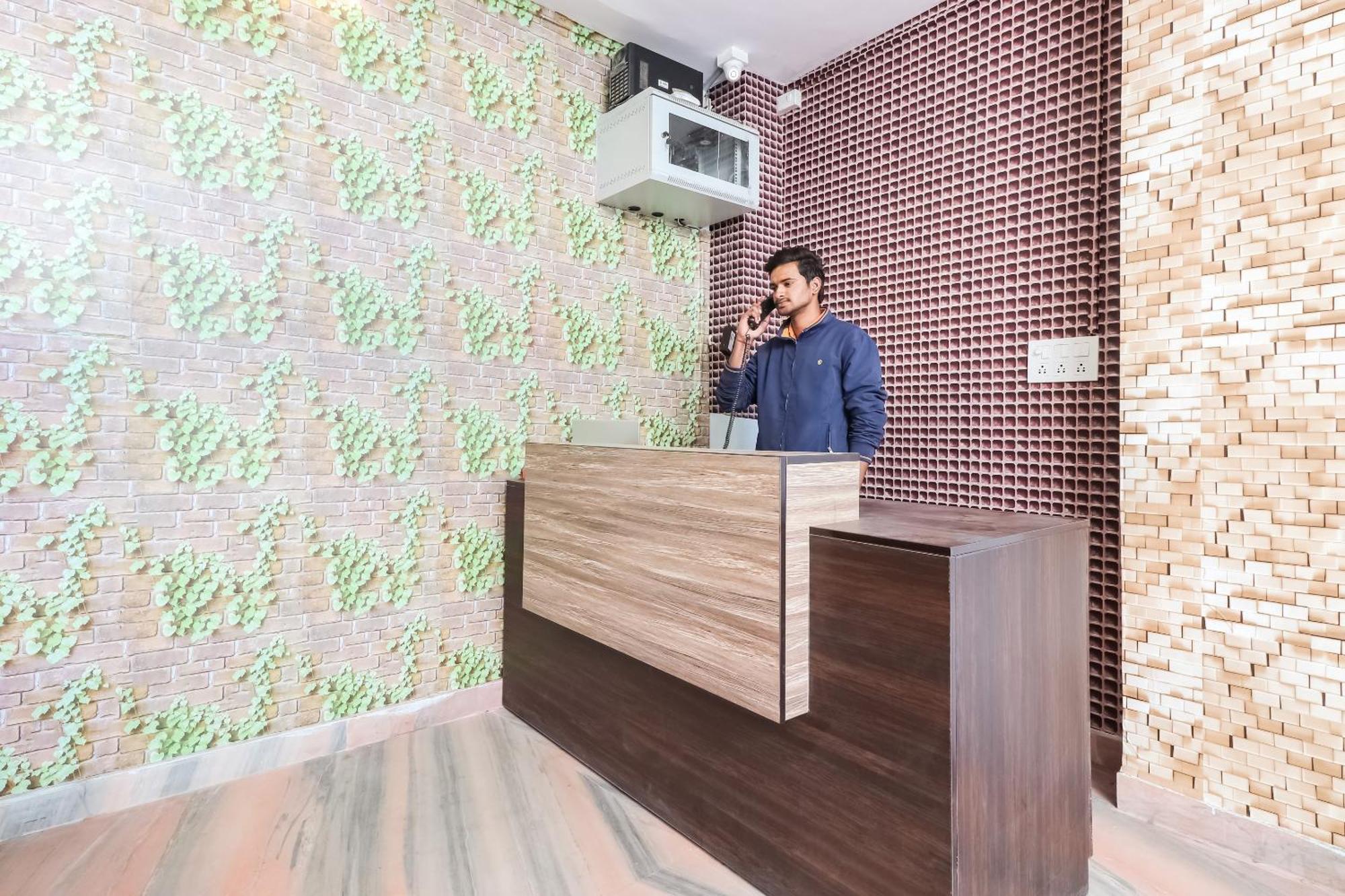Hotel O The Velvet Chinhat Tiraha المظهر الخارجي الصورة