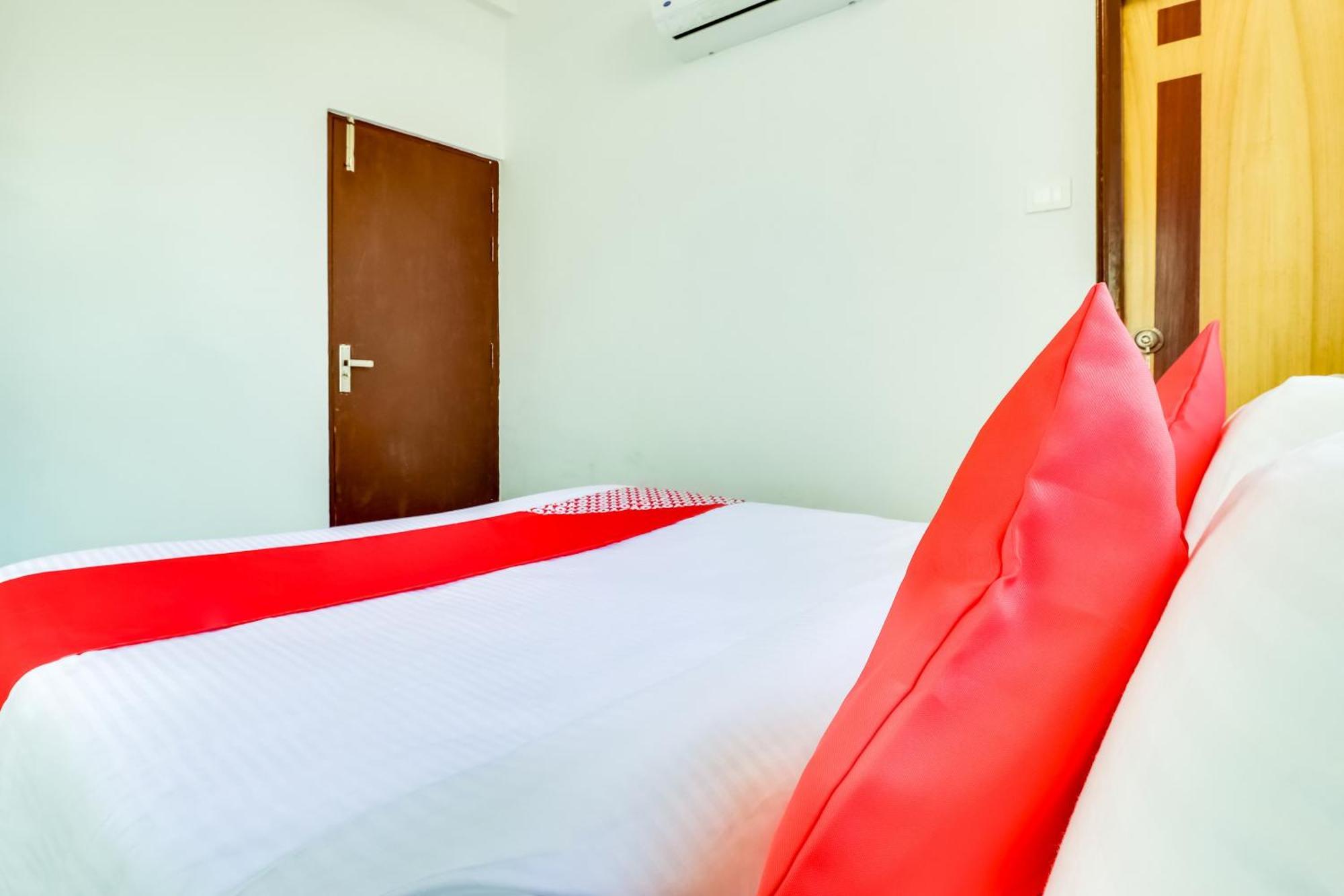 Hotel O The Velvet Chinhat Tiraha المظهر الخارجي الصورة